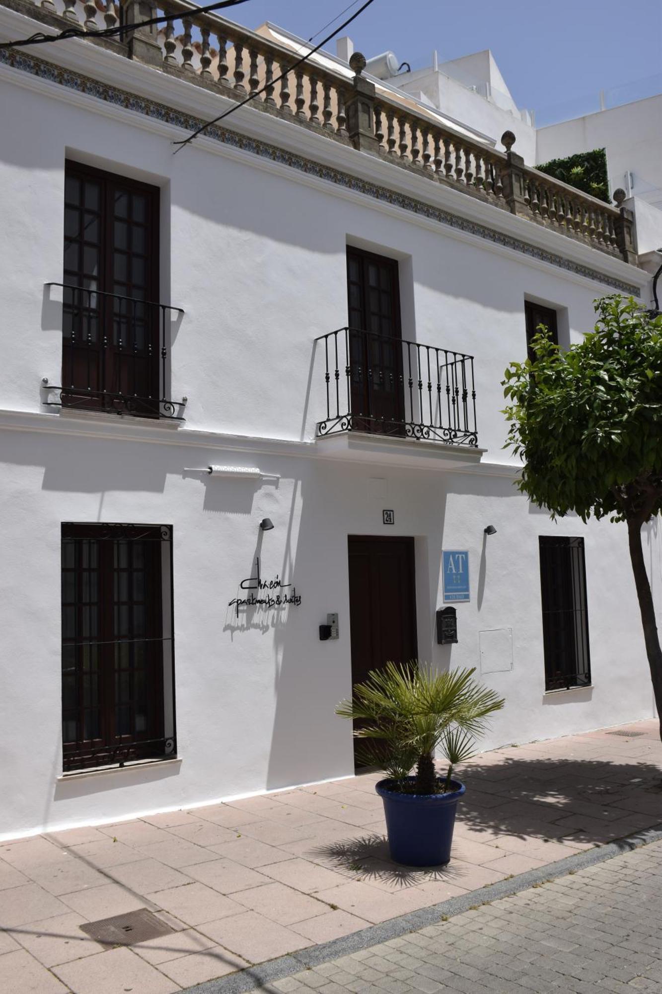 Chacon Apartments & Suites Estepona Ngoại thất bức ảnh